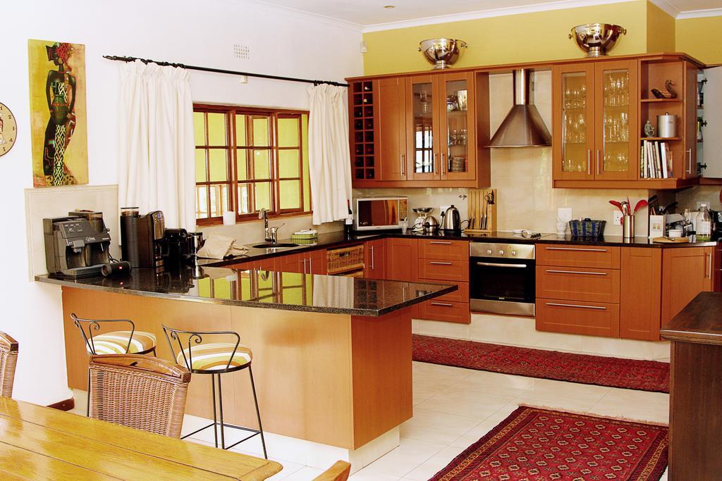 Golf And Garden Guesthouse Съмърсет Уест Екстериор снимка